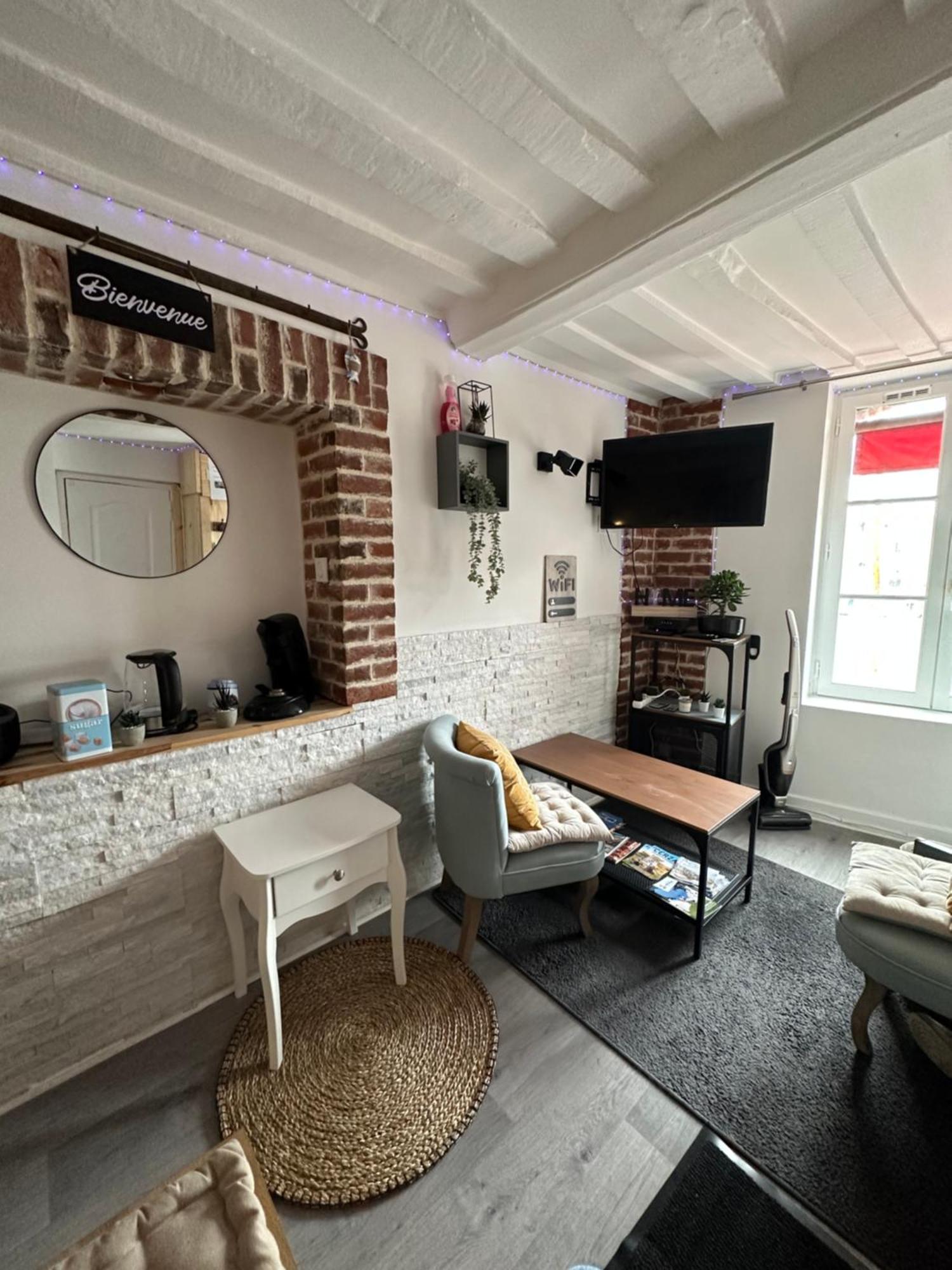 Le Ti Wi Studio En Plein Coeur Du Vieux Bassin Honfleur Exterior foto